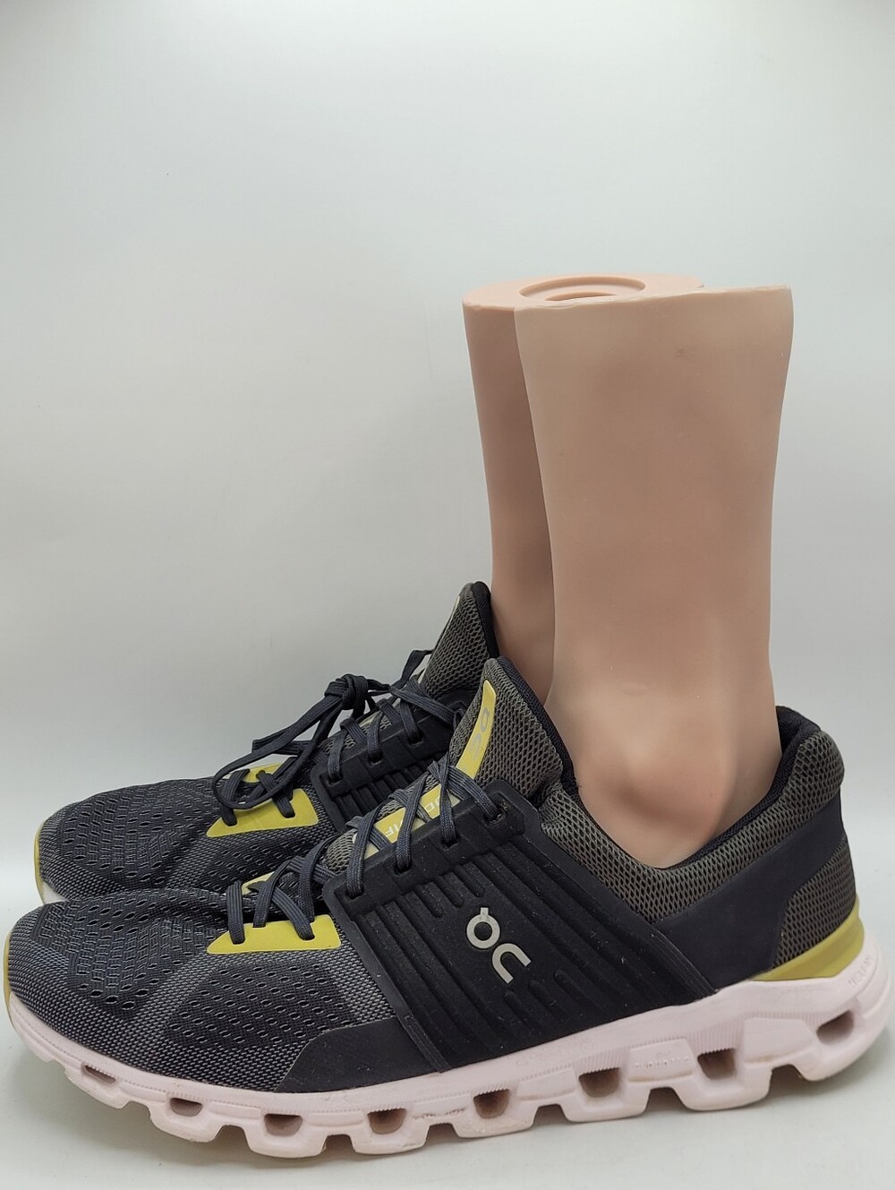 ON Cloud Running Shoes - Cloudswift 4 Size 12.5